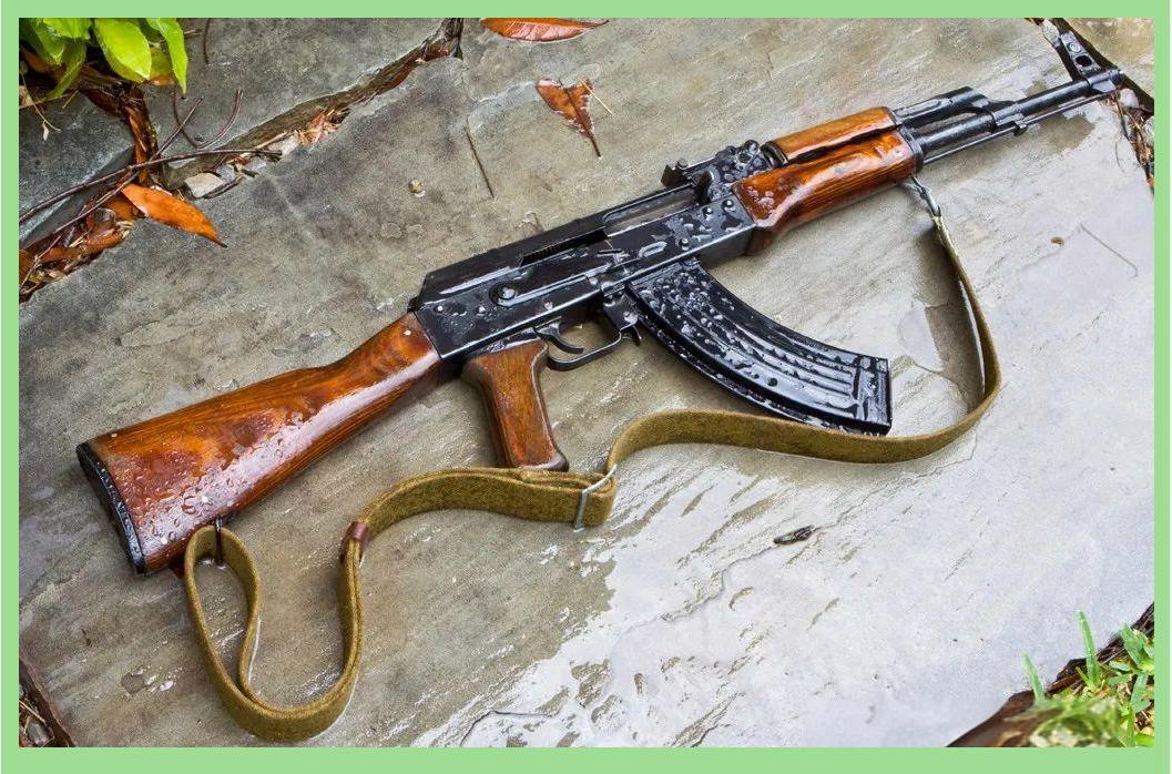 熊猫直播平台-HKA险胜G2，CoreJJ完成史诗逆转顶尖较量四强赛，留下经典瞬间