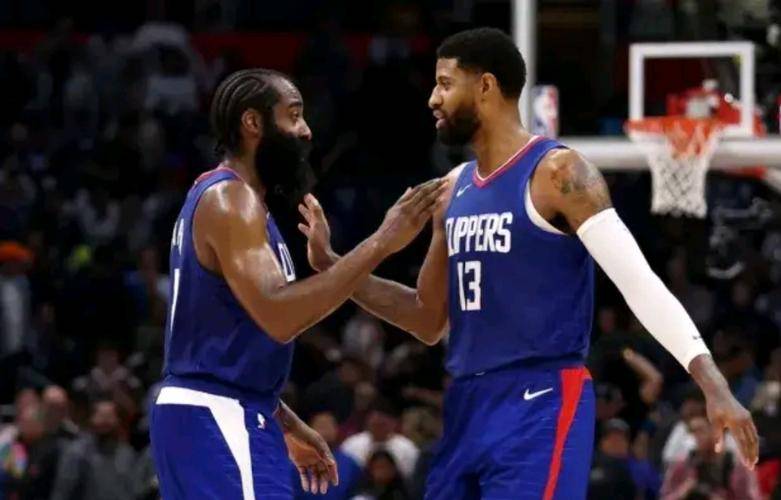 76人逆转热火,取得关键胜利 76人逆转热火,取得关键胜利