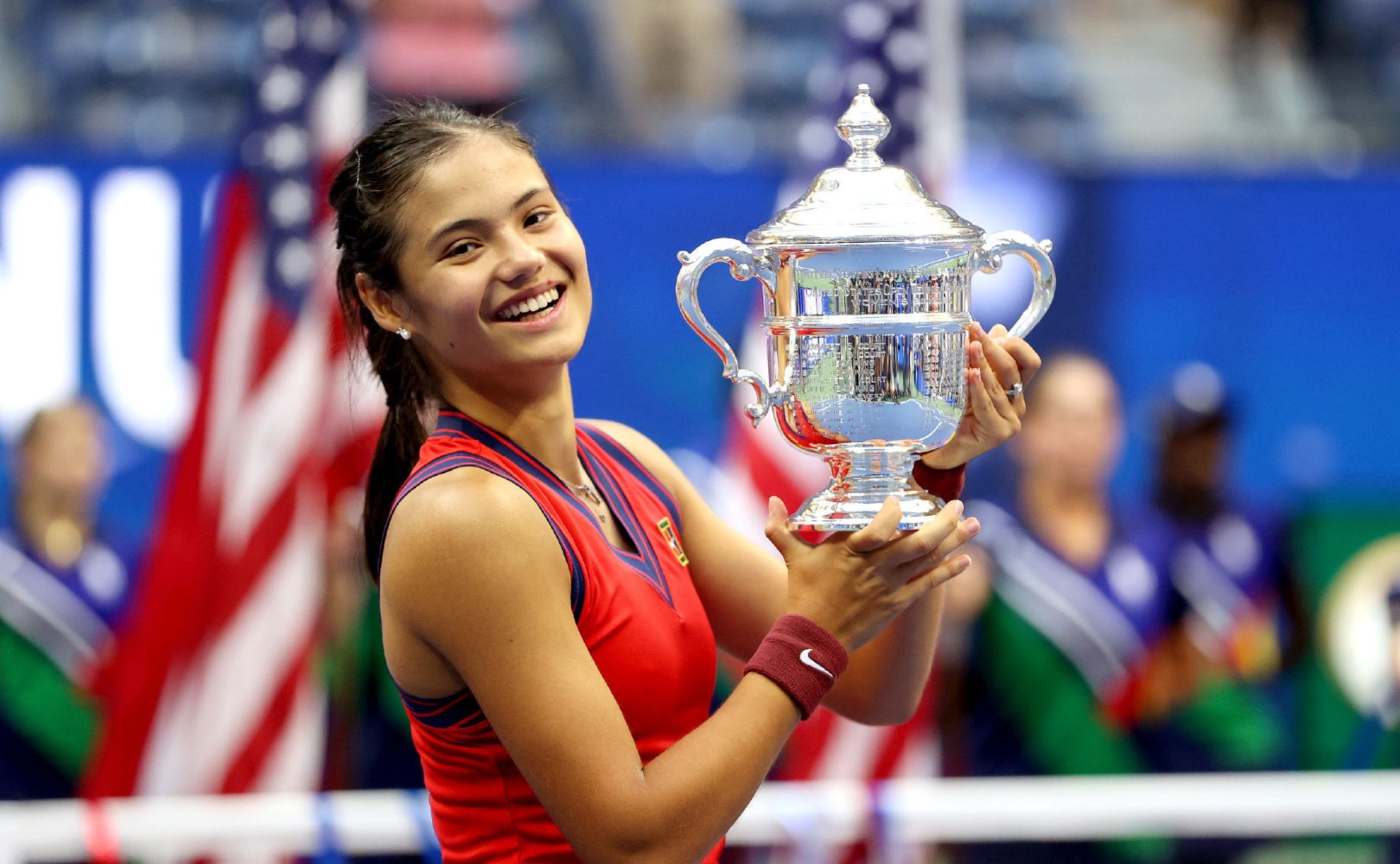 熊猫体育全站APP下载-津巴布韦女弓箭手勇夺冠军喜悦笑容洋溢