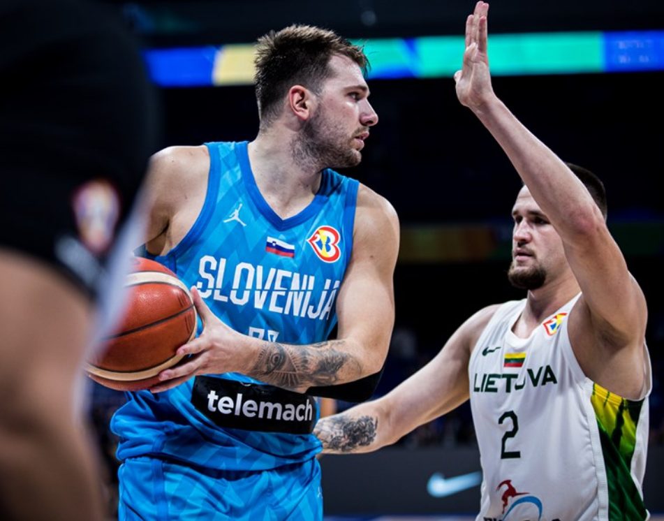 意大利鏖战日本，厄德高三分雨点燃全场