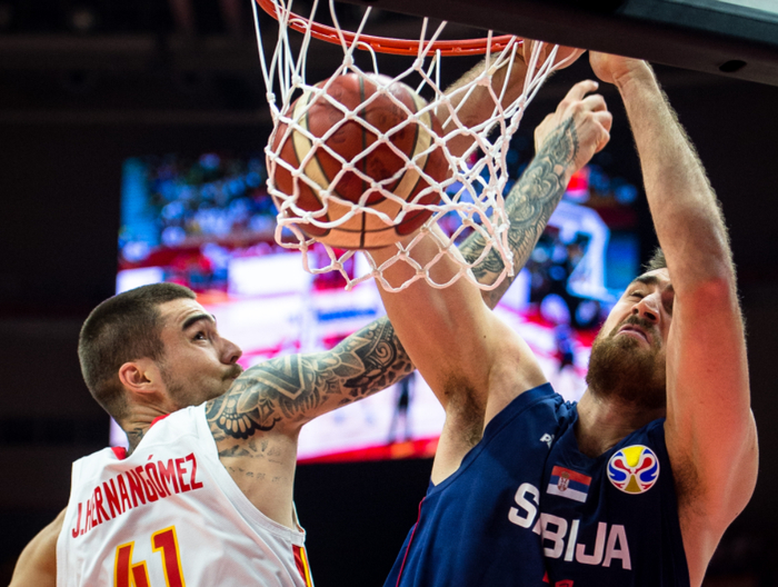 西班牙篮球联赛新规程出台，球迷响应