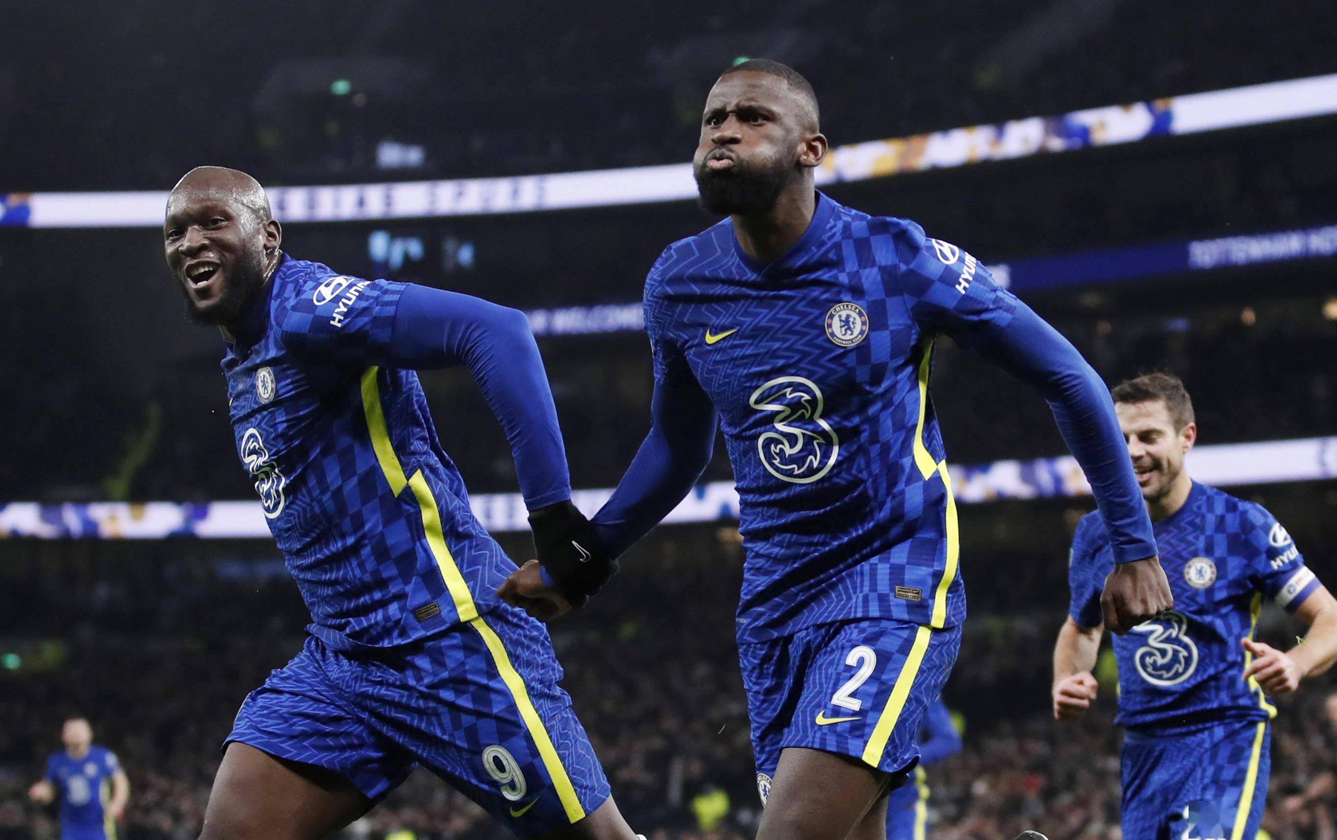 熊猫体育官方-切尔西横扫阿贾克斯，赢得小组头名之争