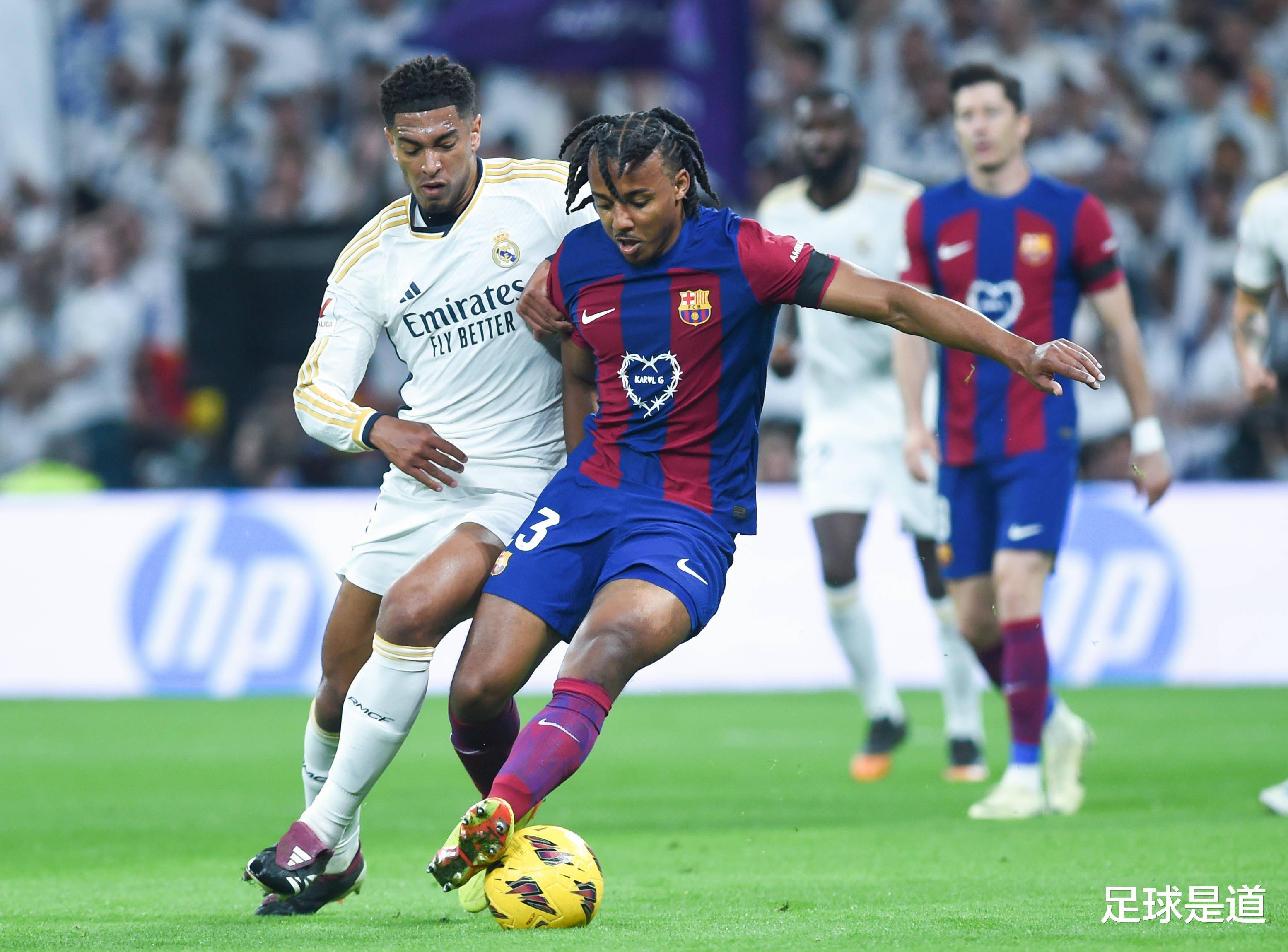 熊猫体育全站APP下载-巴萨与皇家社会的对决谁将笑到最后？